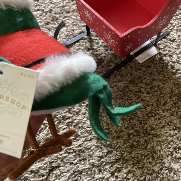 Target Wondershop Sleigh and 2023 Dapper - Picture 15 of 17